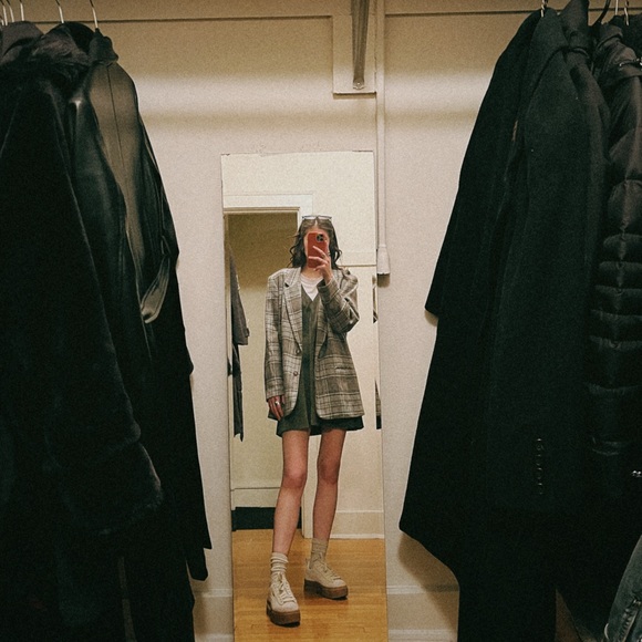 Meet your Posher, Madi - Picture 9 of 12